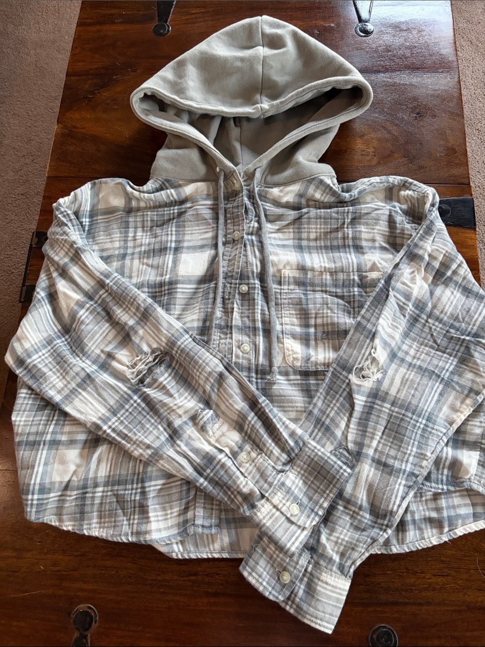 American Eagle Outfitters Distressed Gray Plaid Cropped Hooded Button-Up